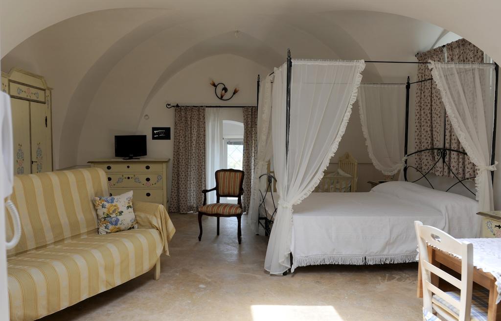 Palazzo Altavilla Остуни Экстерьер фото